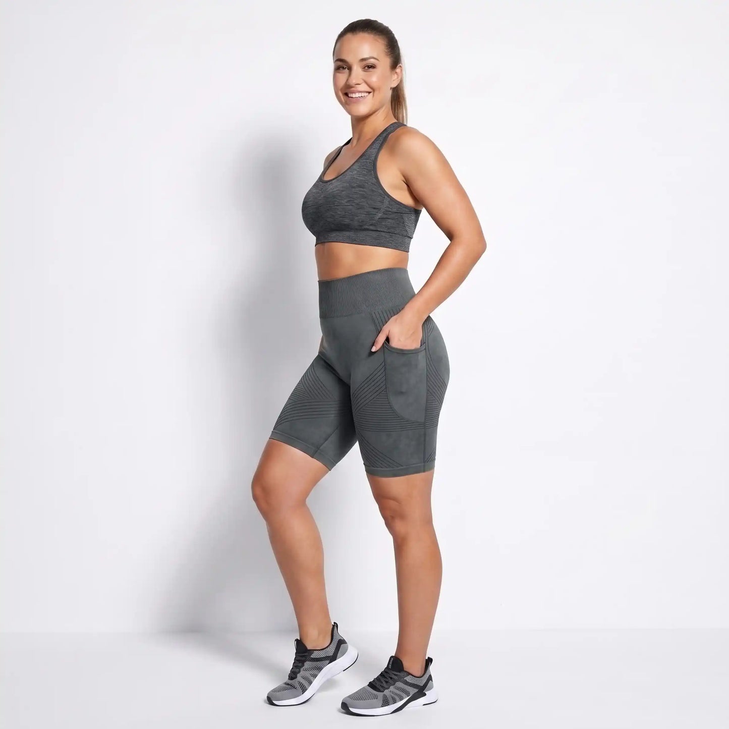 3D short - Redefine your silhouette effortlessly
